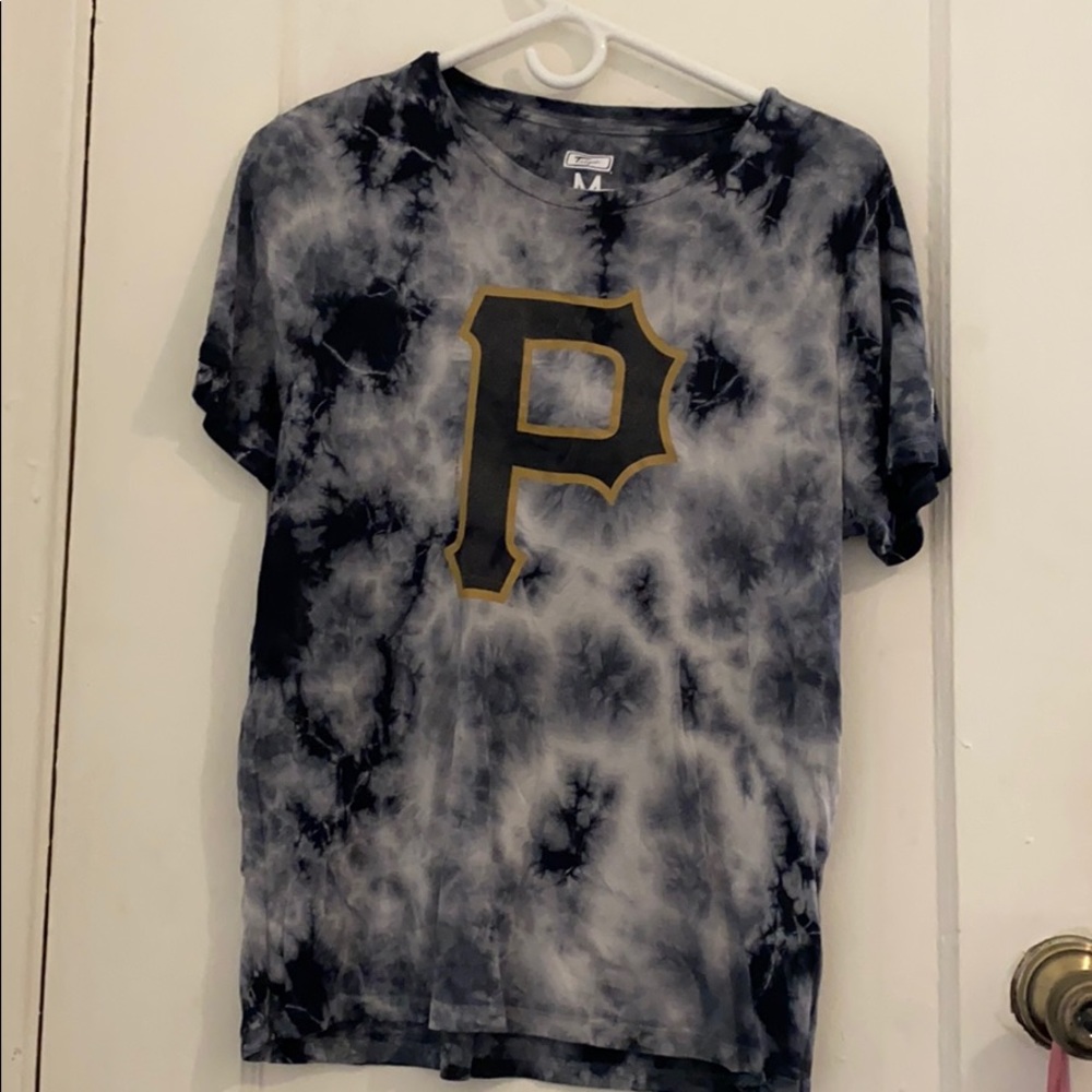 American Eagle shirt